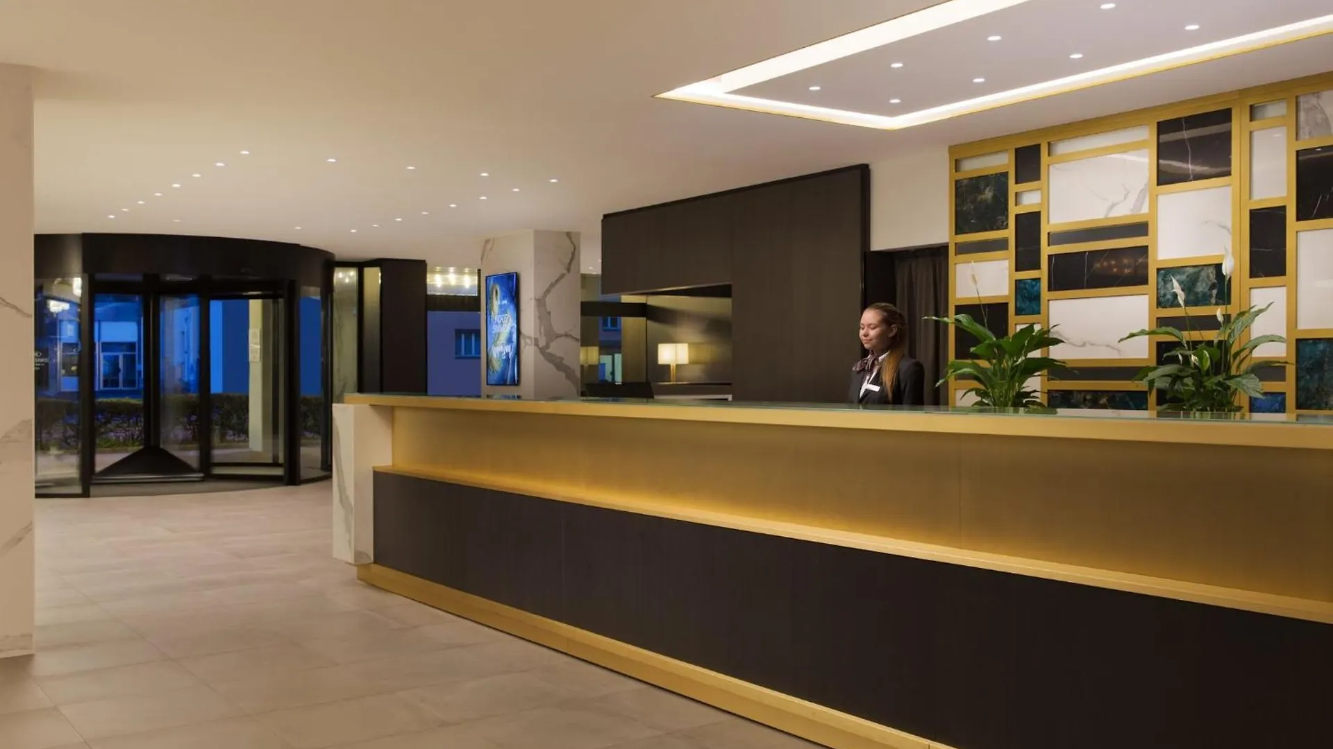 Crowne Plaza Zuerich By Ihg Otel