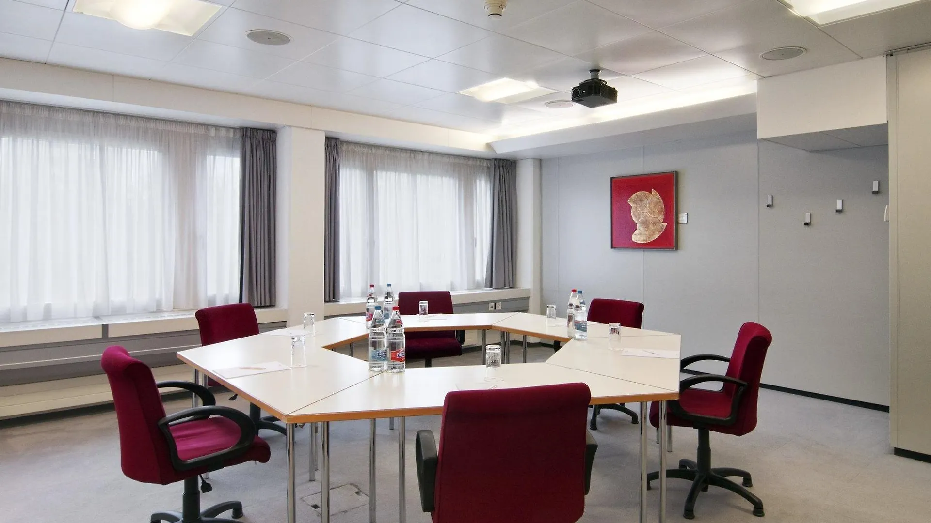 Crowne Plaza Zuerich By Ihg Otel