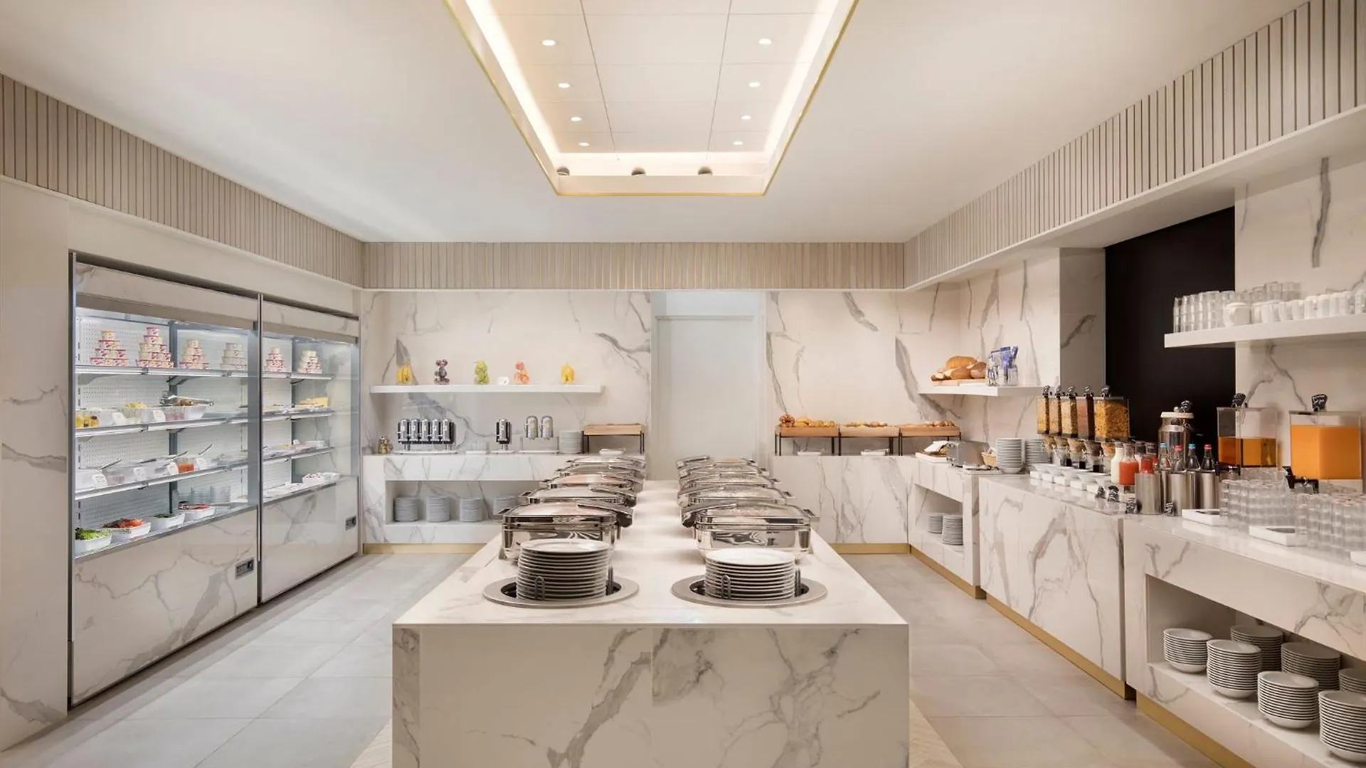 Hotel Crowne Plaza Zuerich By Ihg  Zurich