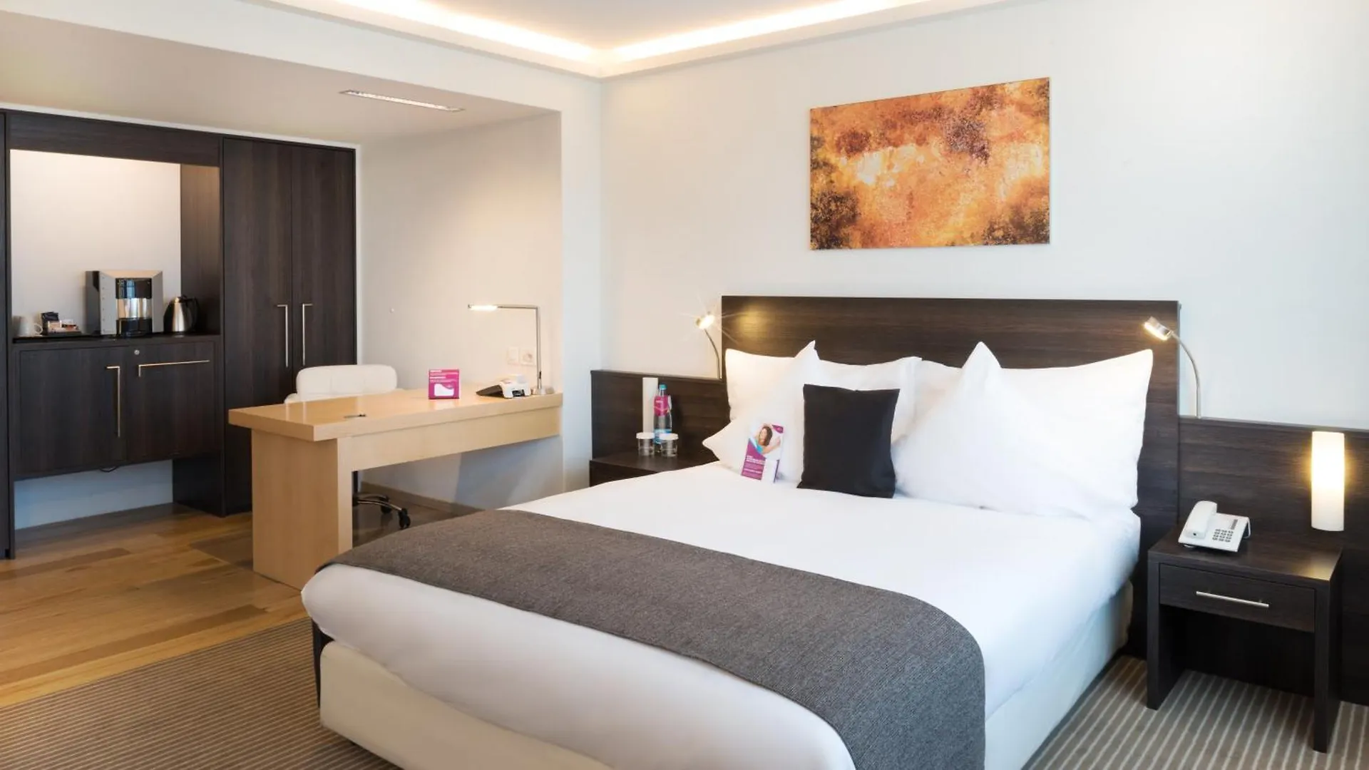 Hotel Crowne Plaza Zuerich By Ihg