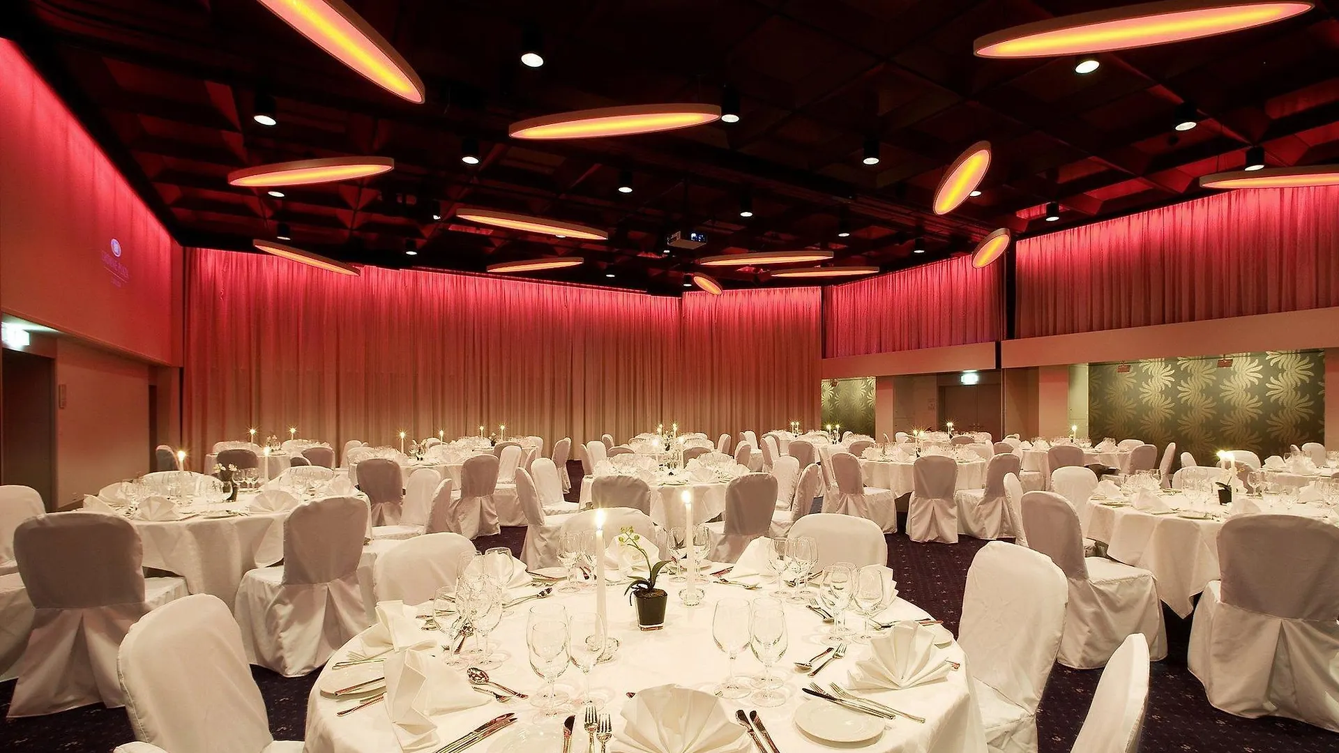 Crowne Plaza Zuerich By Ihg Hotel 4*, Zürich